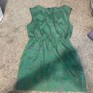 Size L green dress